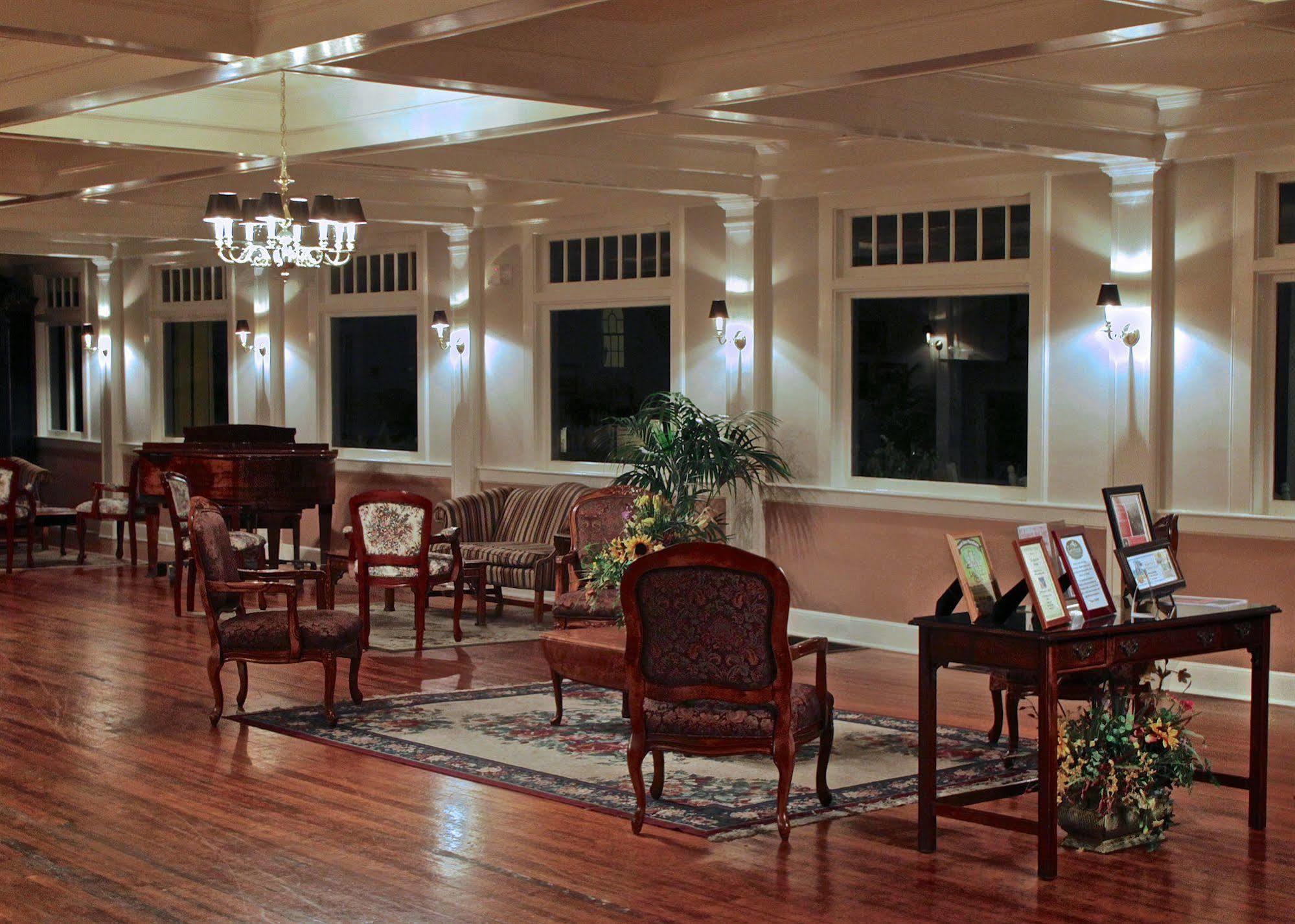 Lakeside Inn On Lake Dora Mount Dora Exteriör bild
